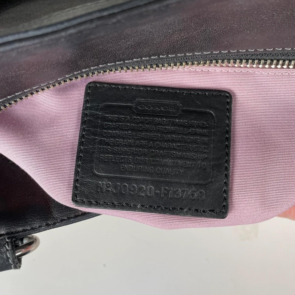 Coach Gallery East West Black Leather Pleated Shoulder Bag Y2K J0920-F13759